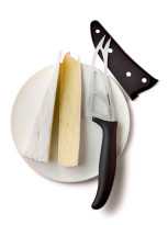 Nóż do sera, duże otwory w ostrzu zapobiegają przyklejaniu się plastrów