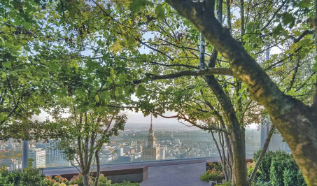 Bar nad dachami: Highline Warsaw, gdzie relaks spotyka VR