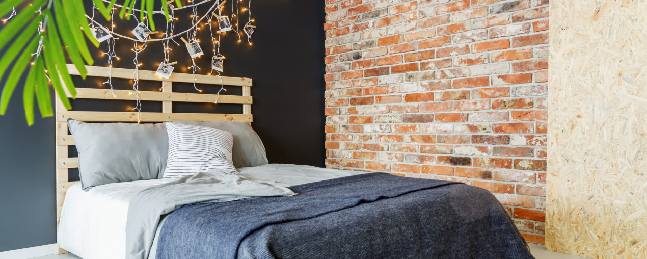 Jak samodzielnie zrobić łóżko z palet?
