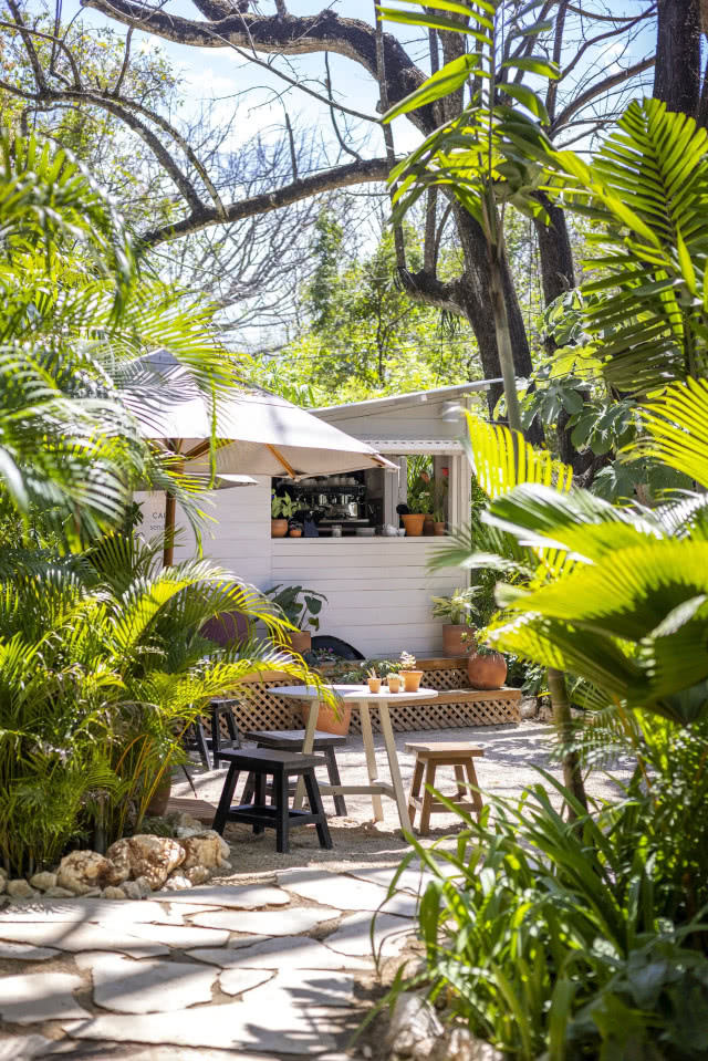 barek w osobnym budyneczku