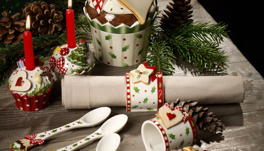 Wigilijny stół dobrze nakryty