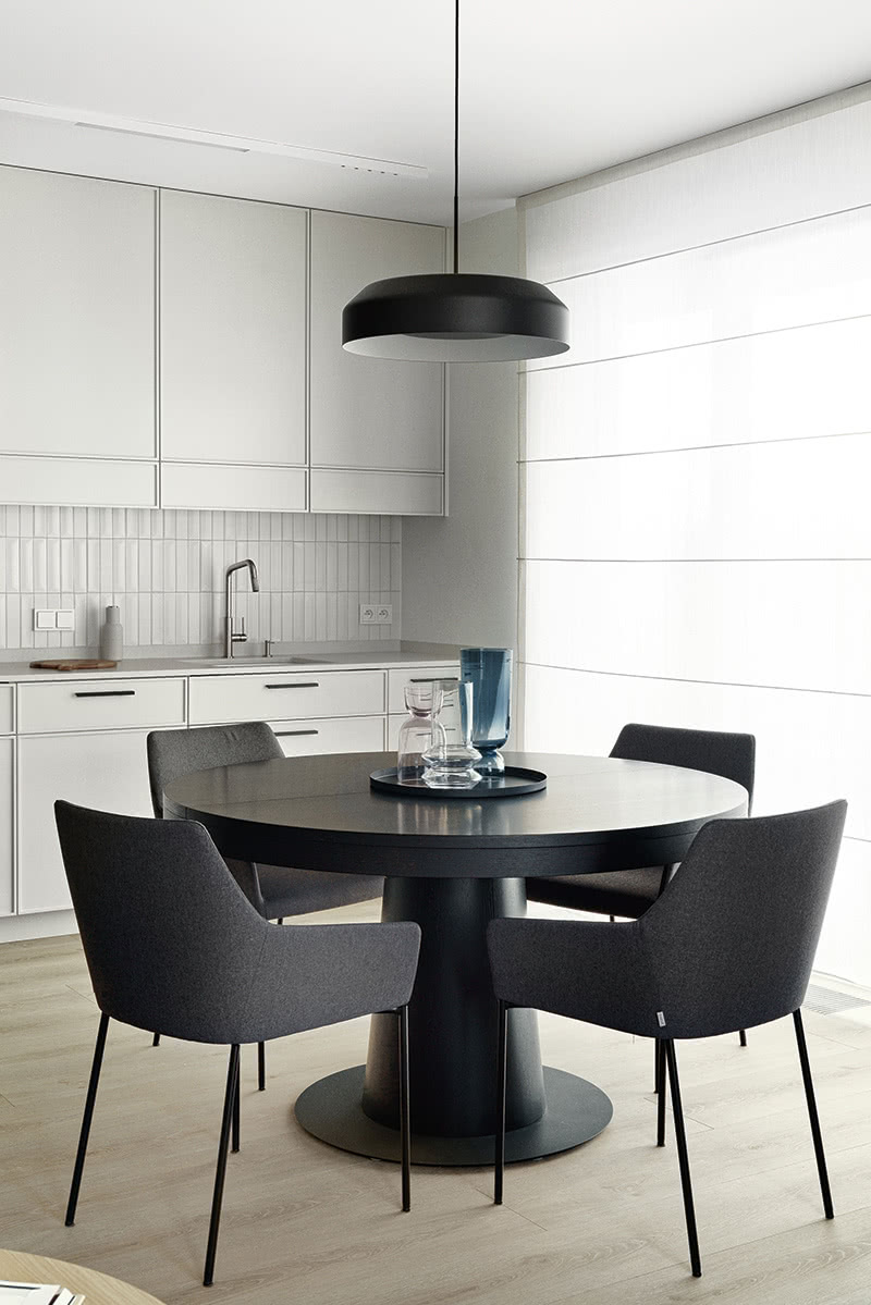 Okrągłe
formy pięknie
kontrastują
z...