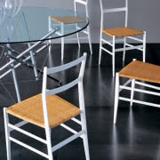 Krzesło bez przymiotników
Superleggera to...