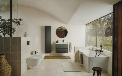 Łazienka w stylu śródziemnomorskim - jak dobrać ceramikę i dodatki?