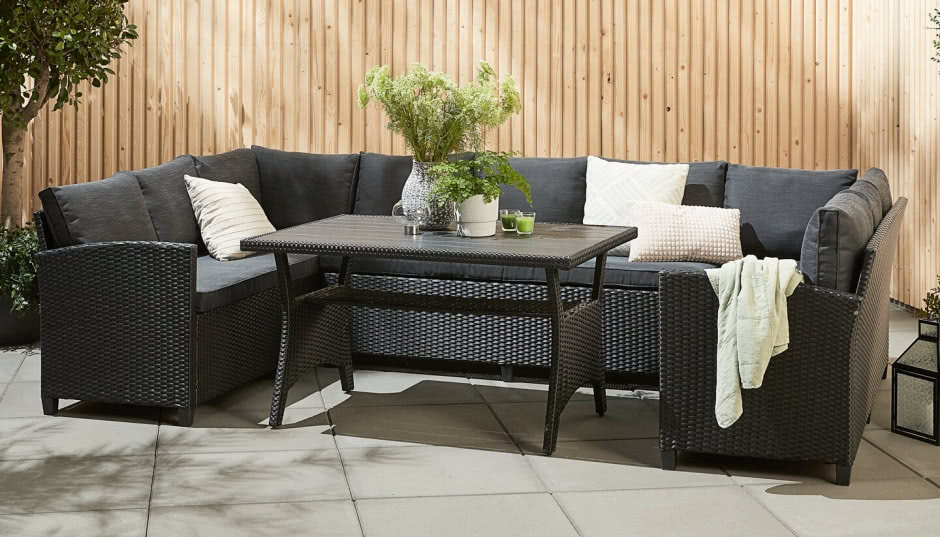 Twój ogród marzeń - jak urządzić przydomową przestrzeń, która zaprasza do odpoczynku?