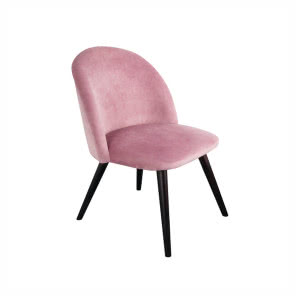 Różowe pastelowe krzesło