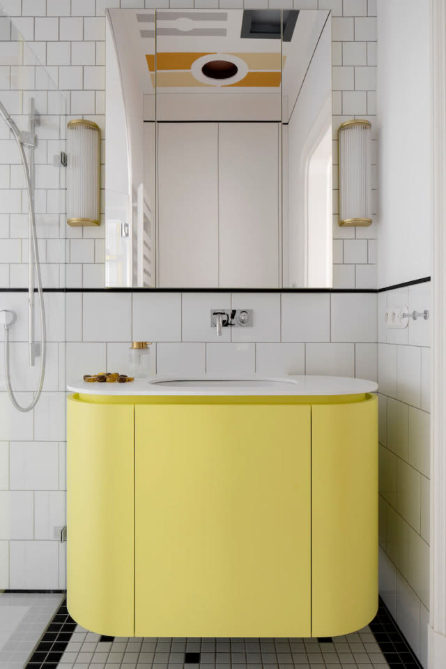 żółta szafka łazienka z umywalką
