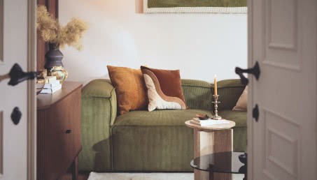 Wzór squiggle - zawijasowy trend wnętrzarski na 2025 rok. Jak go stosować w aranżacji?