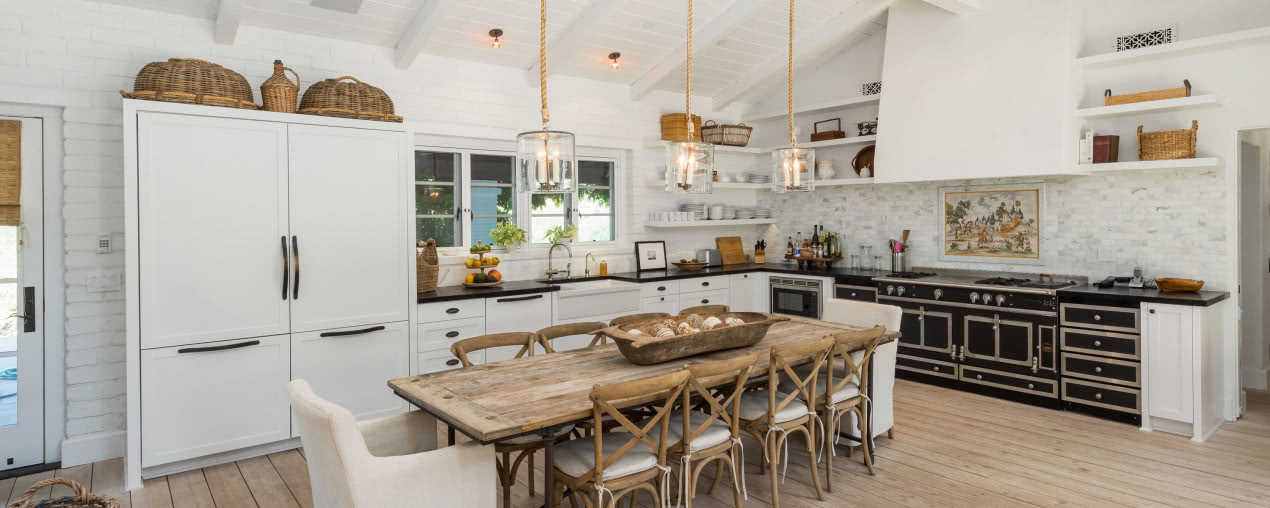 Rustykalny dom w stylu modern farmhouse. Tu mieszkała Sandra Bullock!