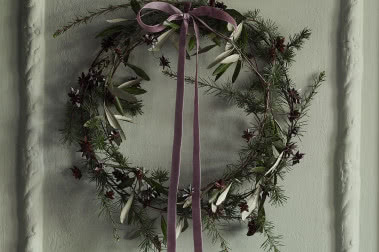 Wianek bożonarodzeniowy na drzwi i okno - najpiękniejsze aranżacje