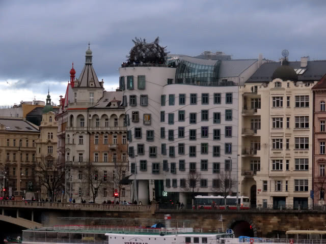 Frank Gehry budynek w Pradze