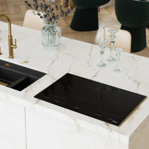 Kuchnia jak dzieło sztuki. Franke rozszerza kolekcję Mythos Masterpiece o płytę indukcyjną i okap wyspowy