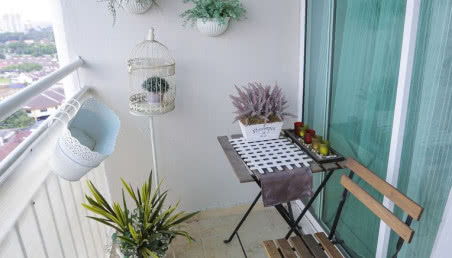 Jak w 4 krokach stworzyć kącik do odpoczynku na balkonie?