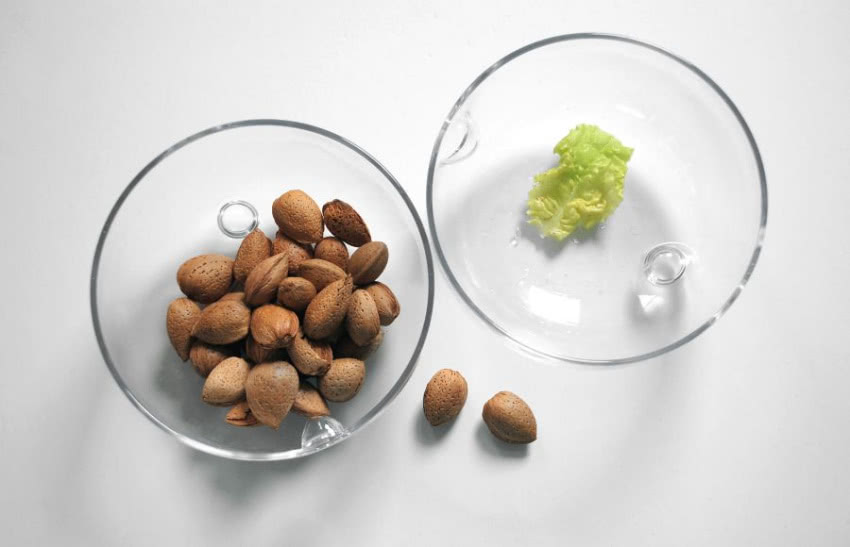 Misa na palec. Obok szklanek w serii Na Palce...