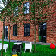 Ten ceglany dom zyskał nowe życie! Nie uwierzysz, jak dziś wygląda!