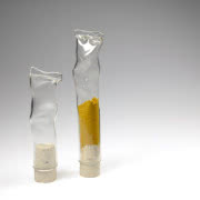 Topniejące butelki. W projekcie Melt
Agnieszka...