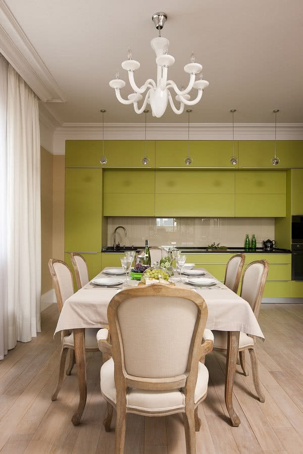 Kuchenna zabudowa w kolorze oliwkowej zieleni...