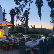 Rustykalny dom w stylu modern farmhouse. Tu mieszkała Sandra Bullock!