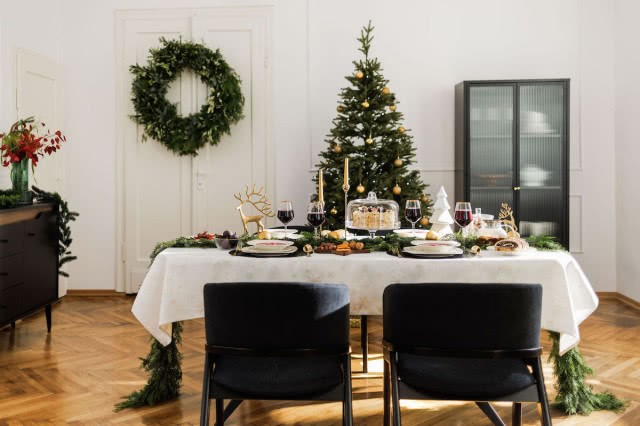 Dekoracja stołu na Boże Narodzenie