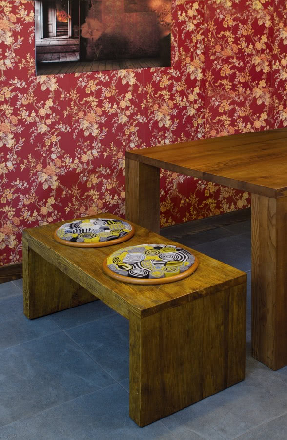 Oszczędność formy - masywna ławka STRONG jest...