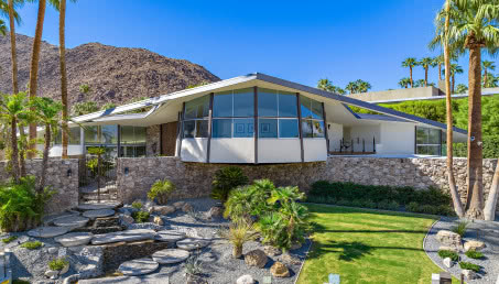 W tym domu w Palm Springs Elvis Presley spędzał swój miesiąc miodowy!