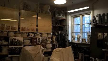 Sekretne miejsca w Warszawie! Zobacz, gdzie tworzyli wielcy artyści. Ich pracownie można zwiedzać!