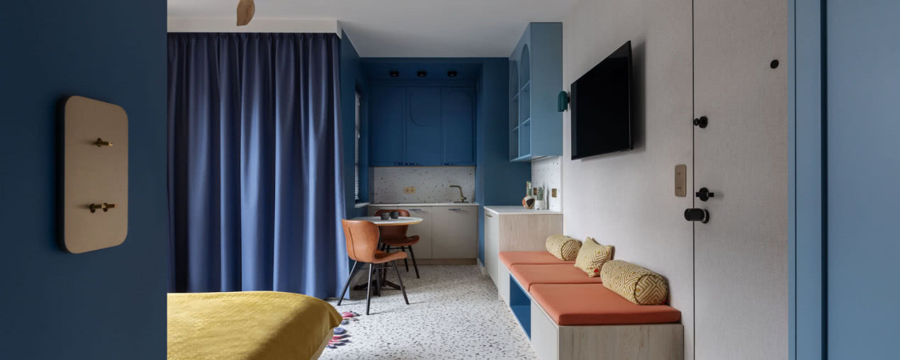 Gdańska kawalerka w klimacie amerykańskiego Palm Springs. Robi wrażenie!