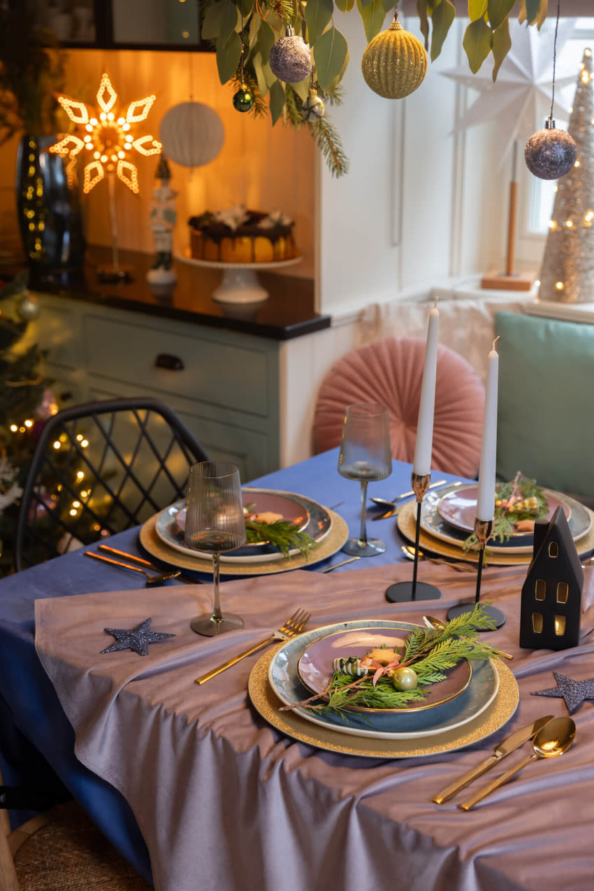 Dekoracja stołu na Boże Narodzenie w stylu...