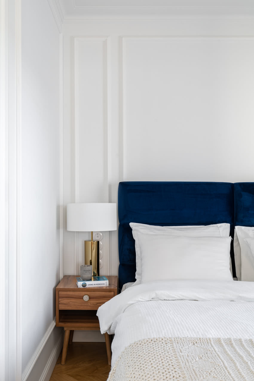 W niewielkiej sypialni króluje
wygodne hotelowe...