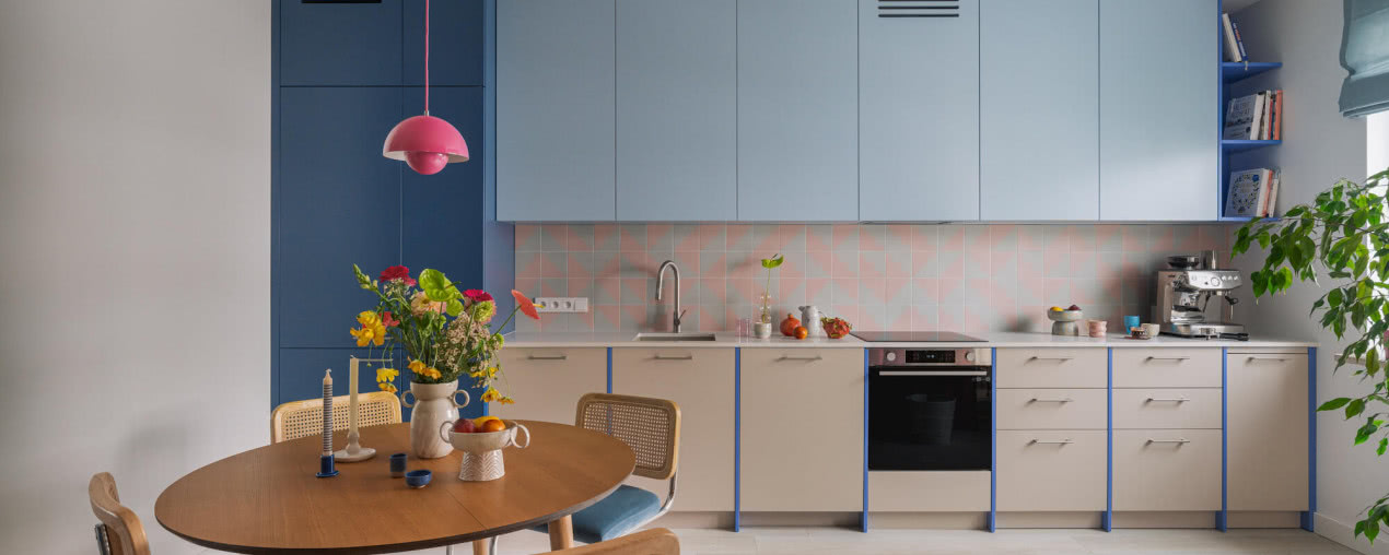 Kolorowy eksperyment. Mieszkanie, które poprawia nastrój