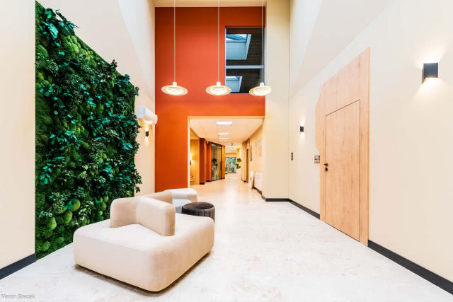 Biurowe wnętrze, aranżacja hallu