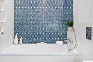 Mozaika szklana - jak i gdzie układać? 