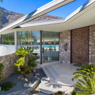 W tym domu w Palm Springs Elvis Presley spędzał swój miesiąc miodowy!