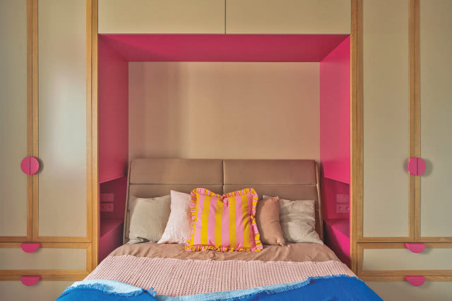 różowa sypialnia
