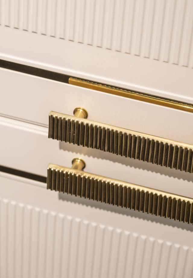 Halupczok, eleganckie złote uchwyty