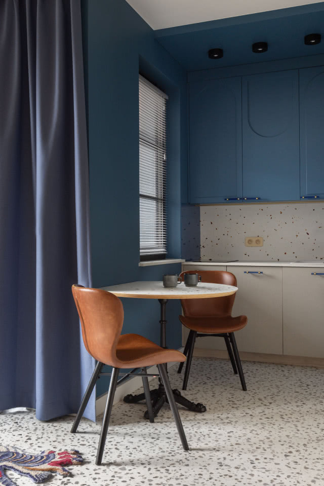 Kącik jadalniany w kawalerce