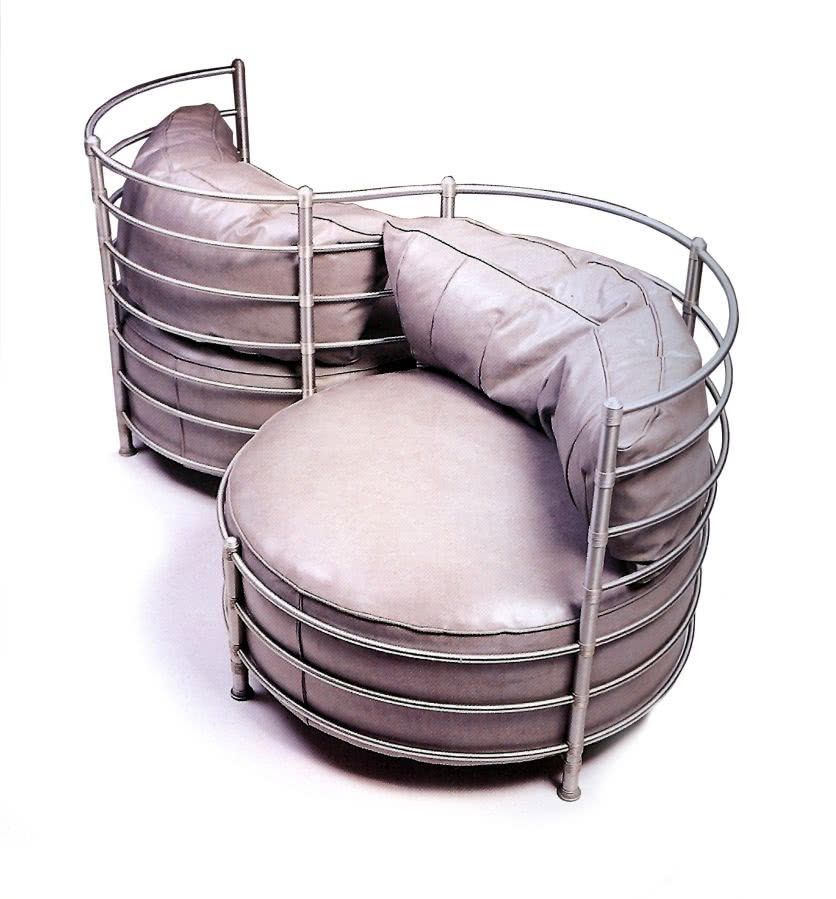 1932 r. Uproszczone kształty, stalowa...