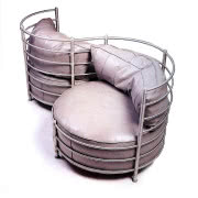 ok. 1920 r. Masywniejsze kształty oraz pikowane...