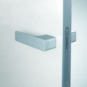 Aluminiowa konstrukcja drzwi PIU Design