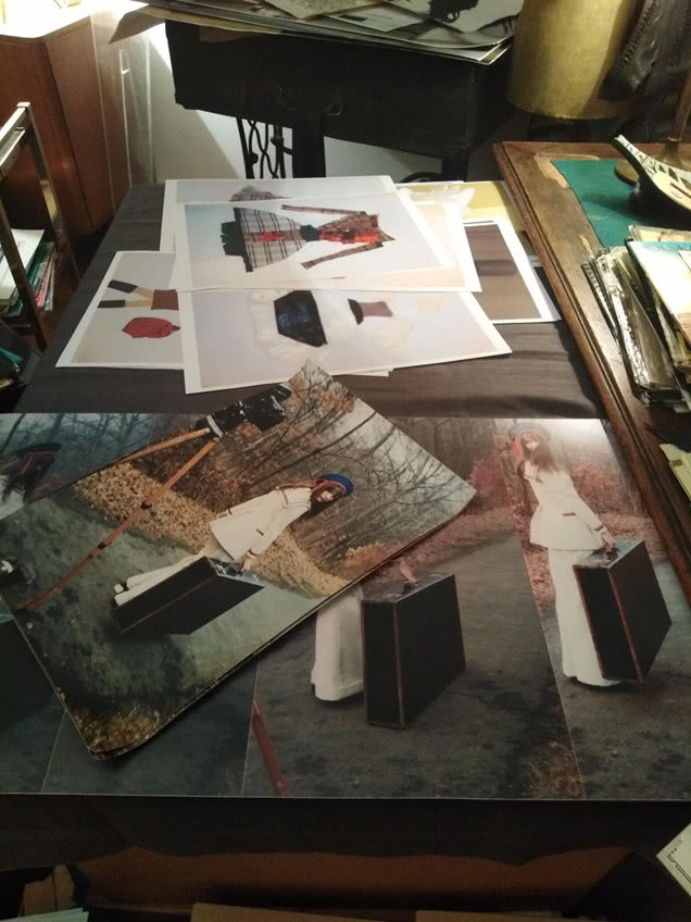 na stole fotografia modelki