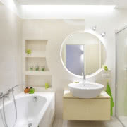 Szyba kominka jest ruchoma. Gdy gospodarze mają...