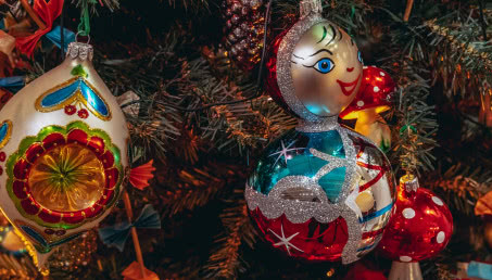 Wisiały na każdej choince. Dziś stare bombki z PRL warte są fortunę