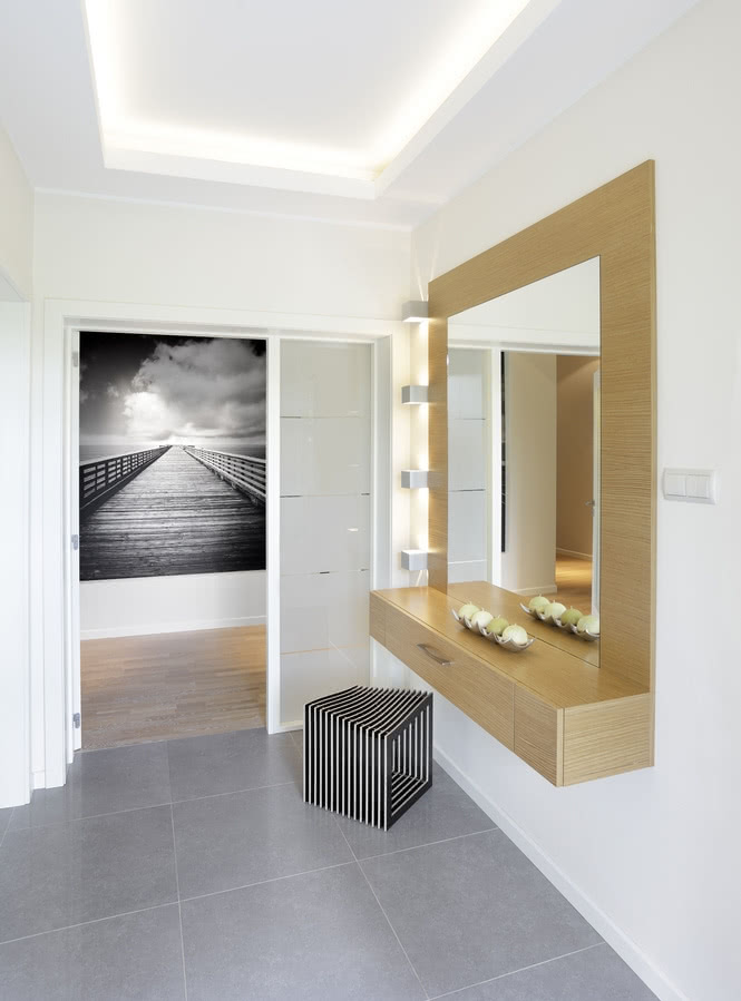 Hol z widokiem. Niewątpliwą ozdobą jest tu...