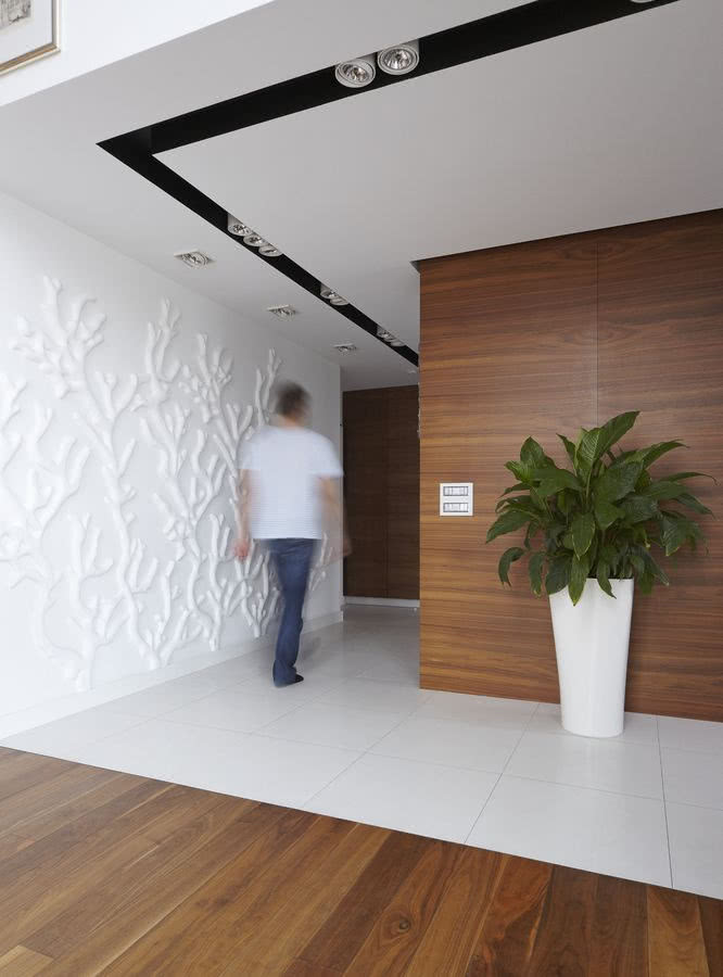 Ascetyczną biel ociepla dodatek drewna - ścianki...