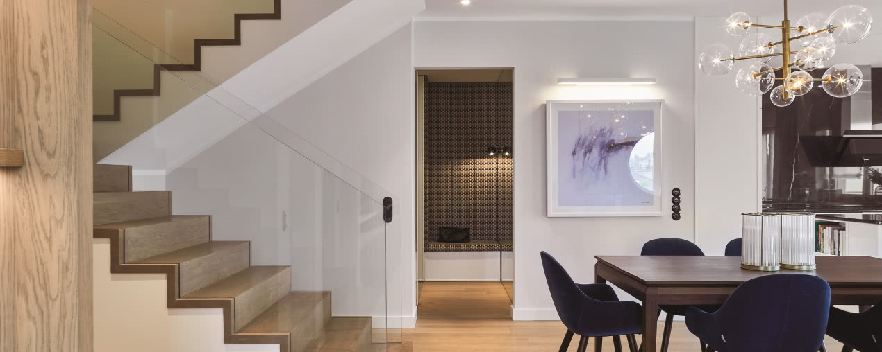 Dwupoziomowy apartament na Kabatach. Powstał z trzech małych mieszkań!