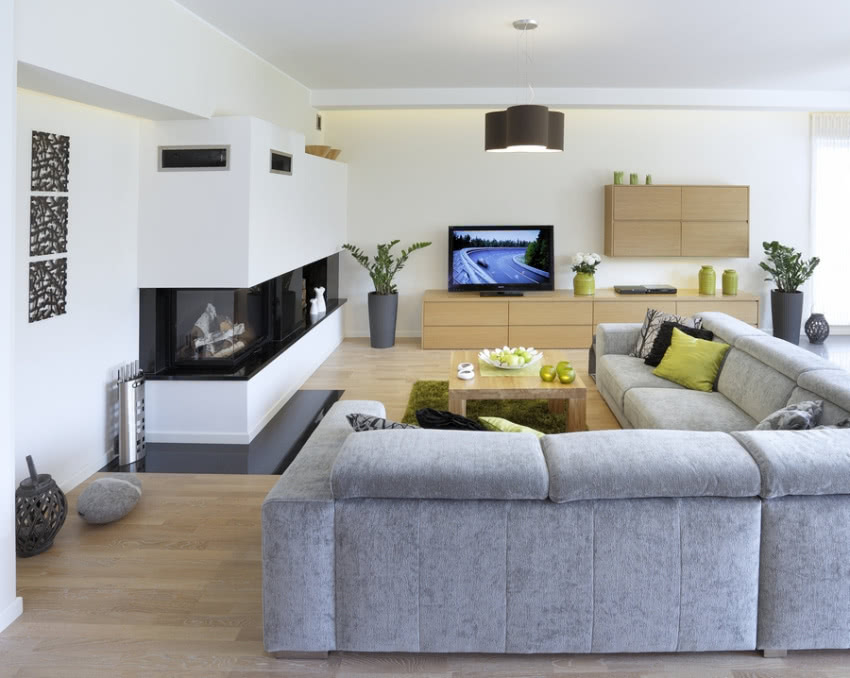 Kominek, nie jest centralnym punktem salonu, bo...