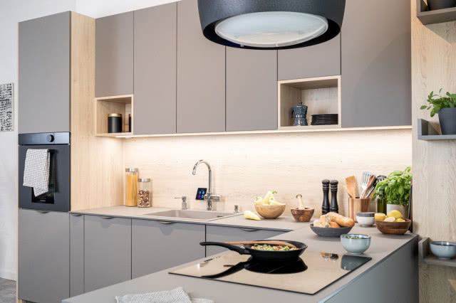 Smakuj życie! 7 kroków do kuchni praktycznej i pięknej na co dzień