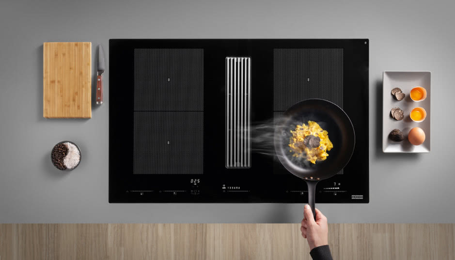 Okap wbudowany w płytę indukcyjną? Uruchomi się sam po rozpoczęciu gotowania! 