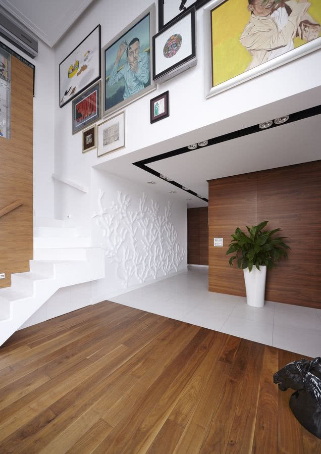 Betonowe schodki początkowo miał pokryć...