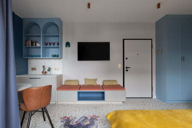 mała kawalerka siedzisko